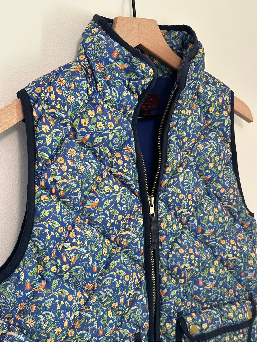 J Crew Liberty Catesby Floral Fabric Birds Down Puffer Vest - Picture 2 of 6
